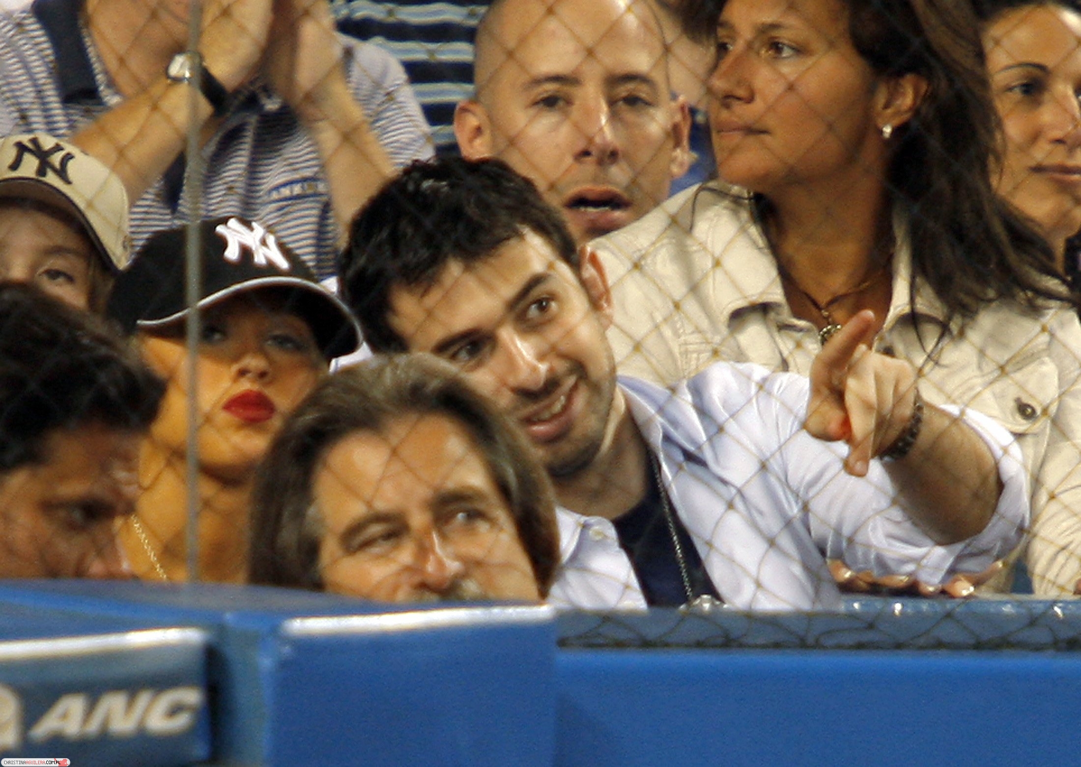 01christina-a_dot_netyankees_game_aug16_1155779790.jpg