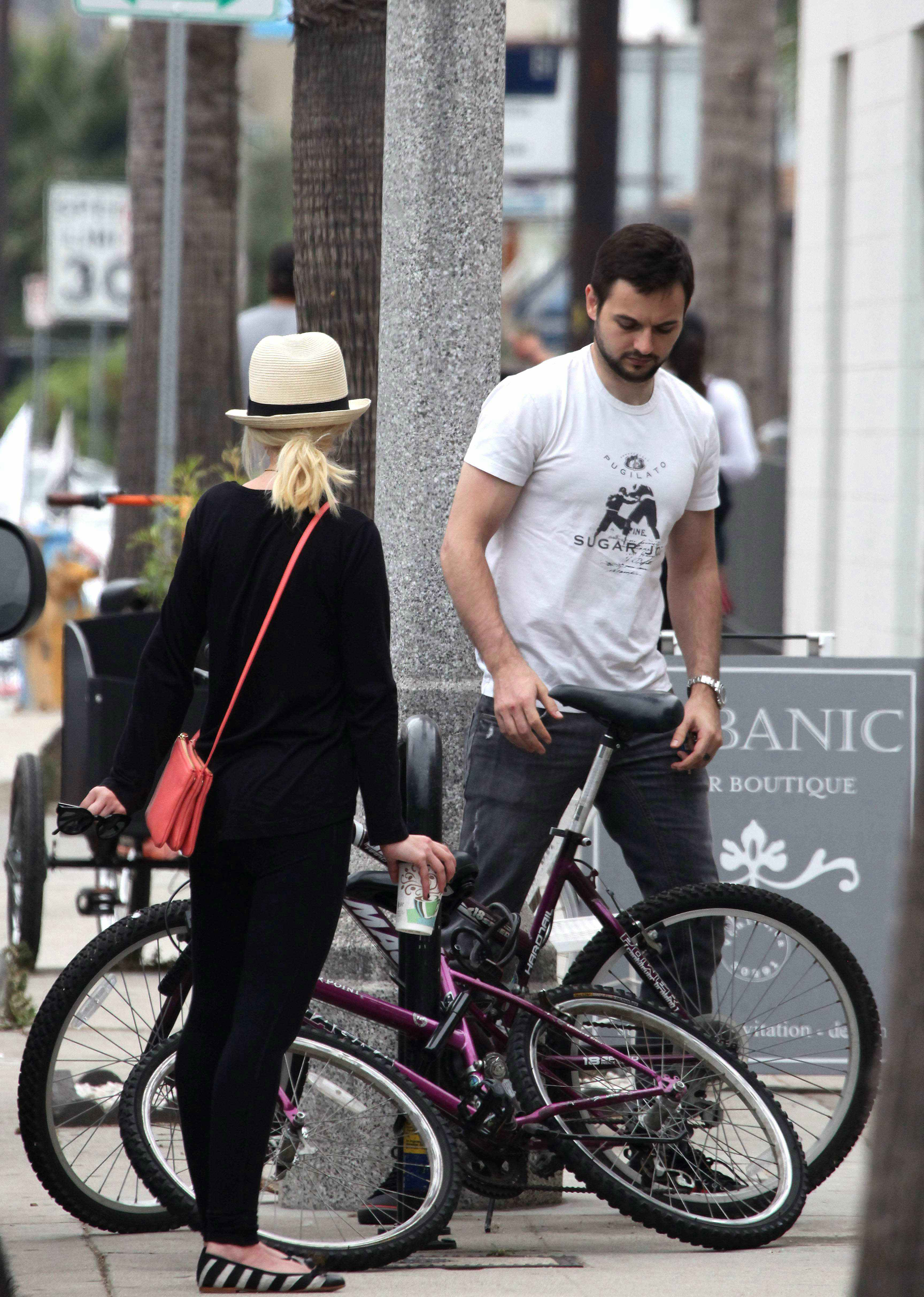 020202005.jpg 020202005.jpg