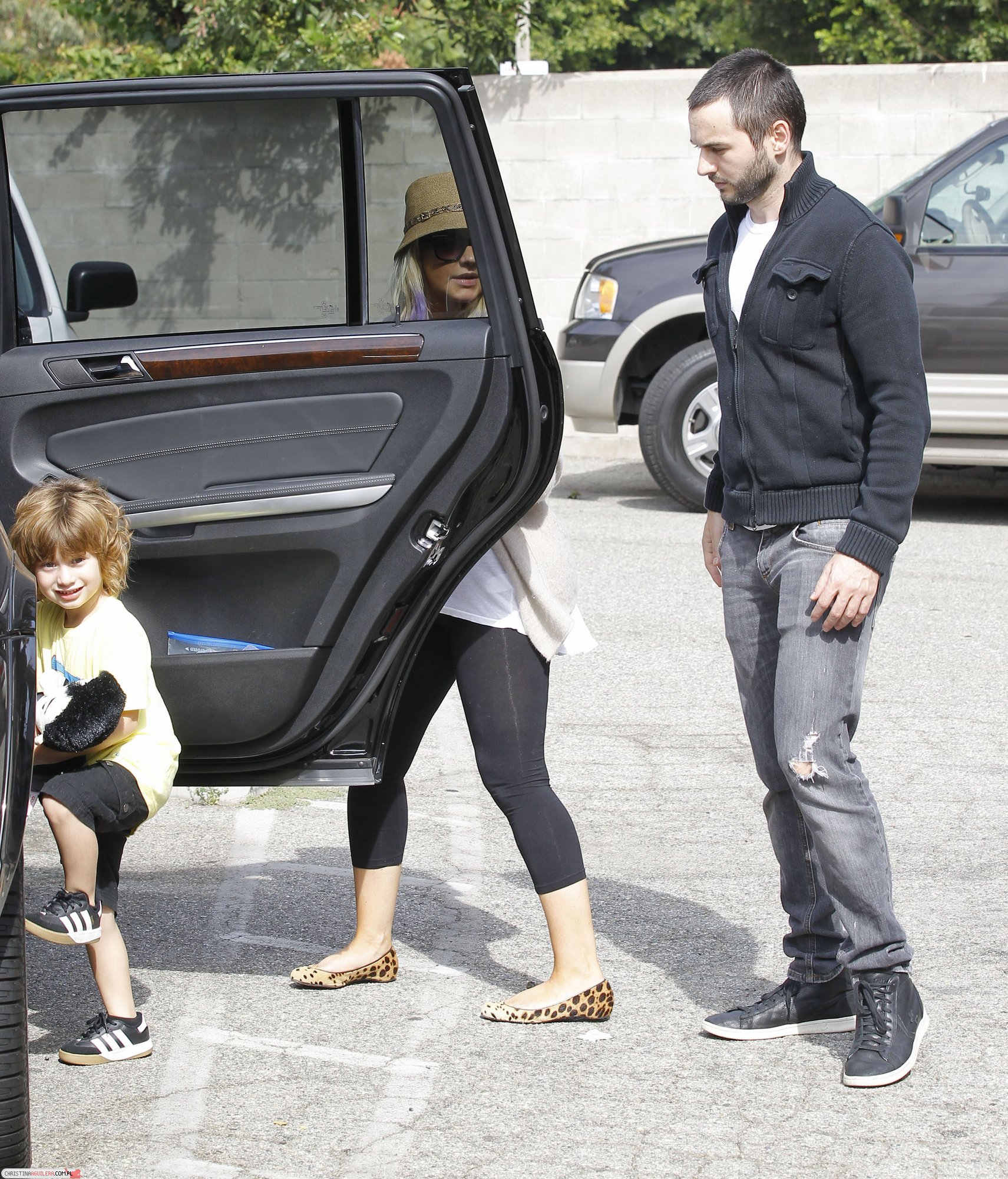 052003.jpg 052003.jpg