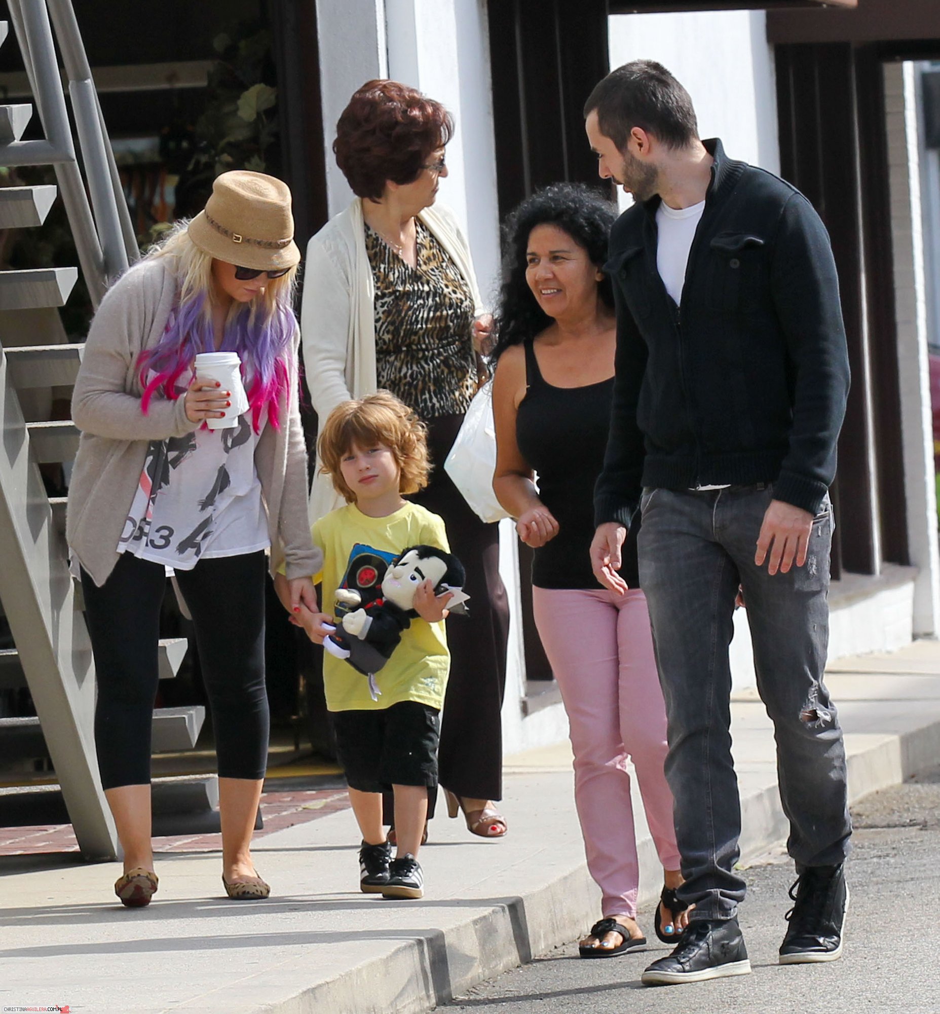 052038.jpg 052038.jpg