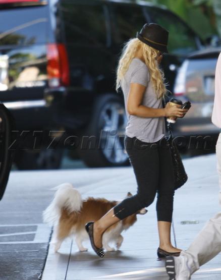 08christina-a_dot_nethotel_nov1_2010_1288691572.jpg 08christina-a_dot_nethotel_nov1_2010_1288691572.jpg