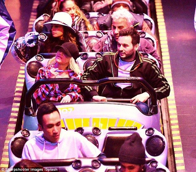 1441252032.jpg 1441252032.jpg