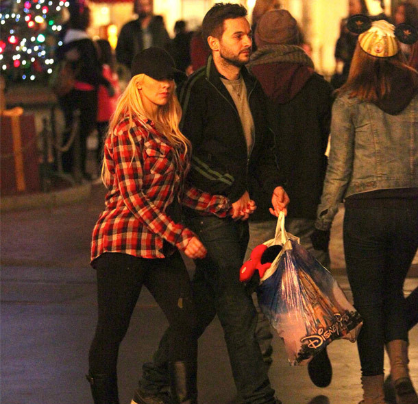 1441252034.png 1441252034.png