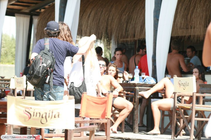 1457010.jpg 1457010.jpg