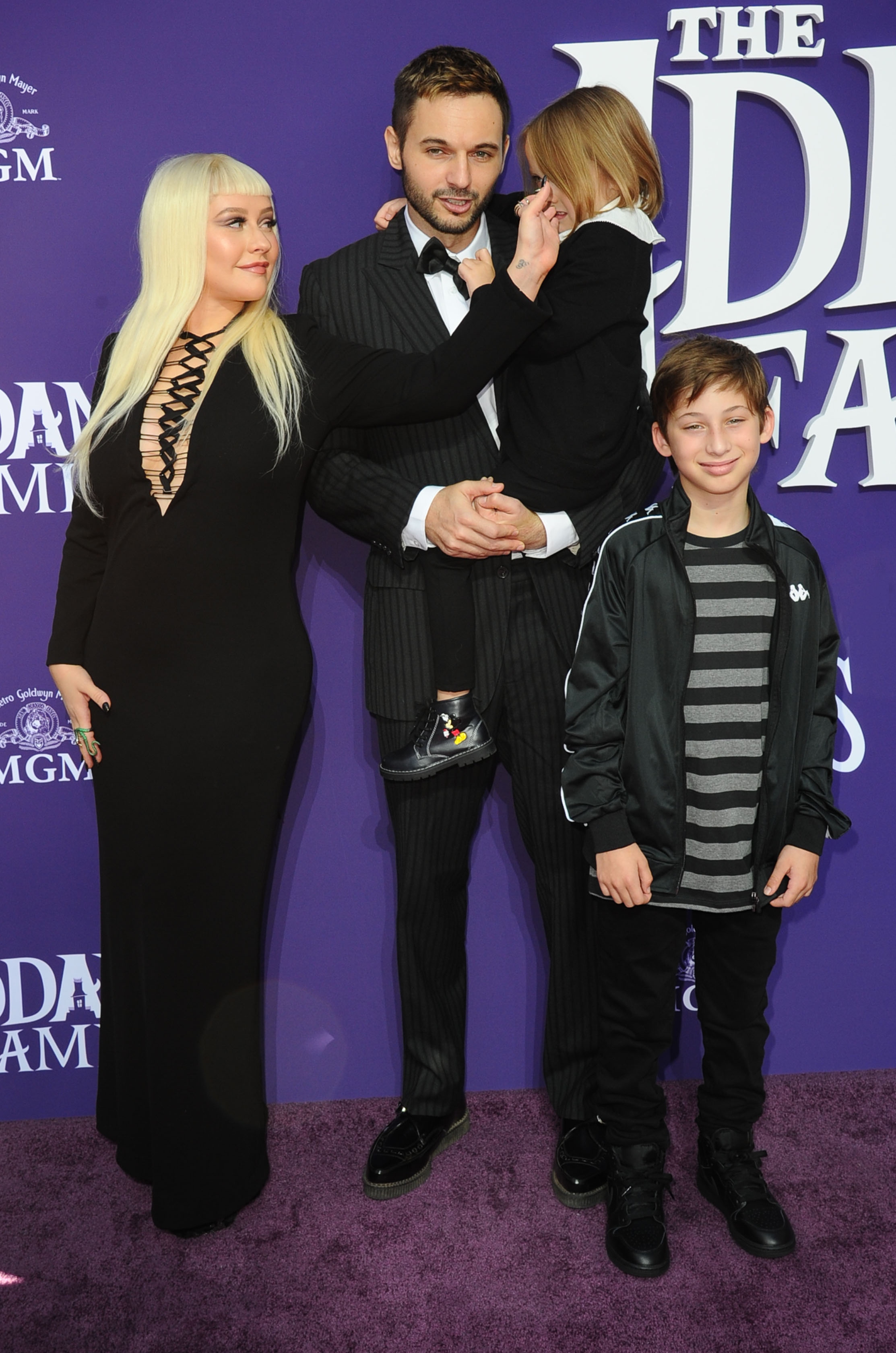 1910640041_legendxdaily.jpg 1910640041_legendxdaily.jpg