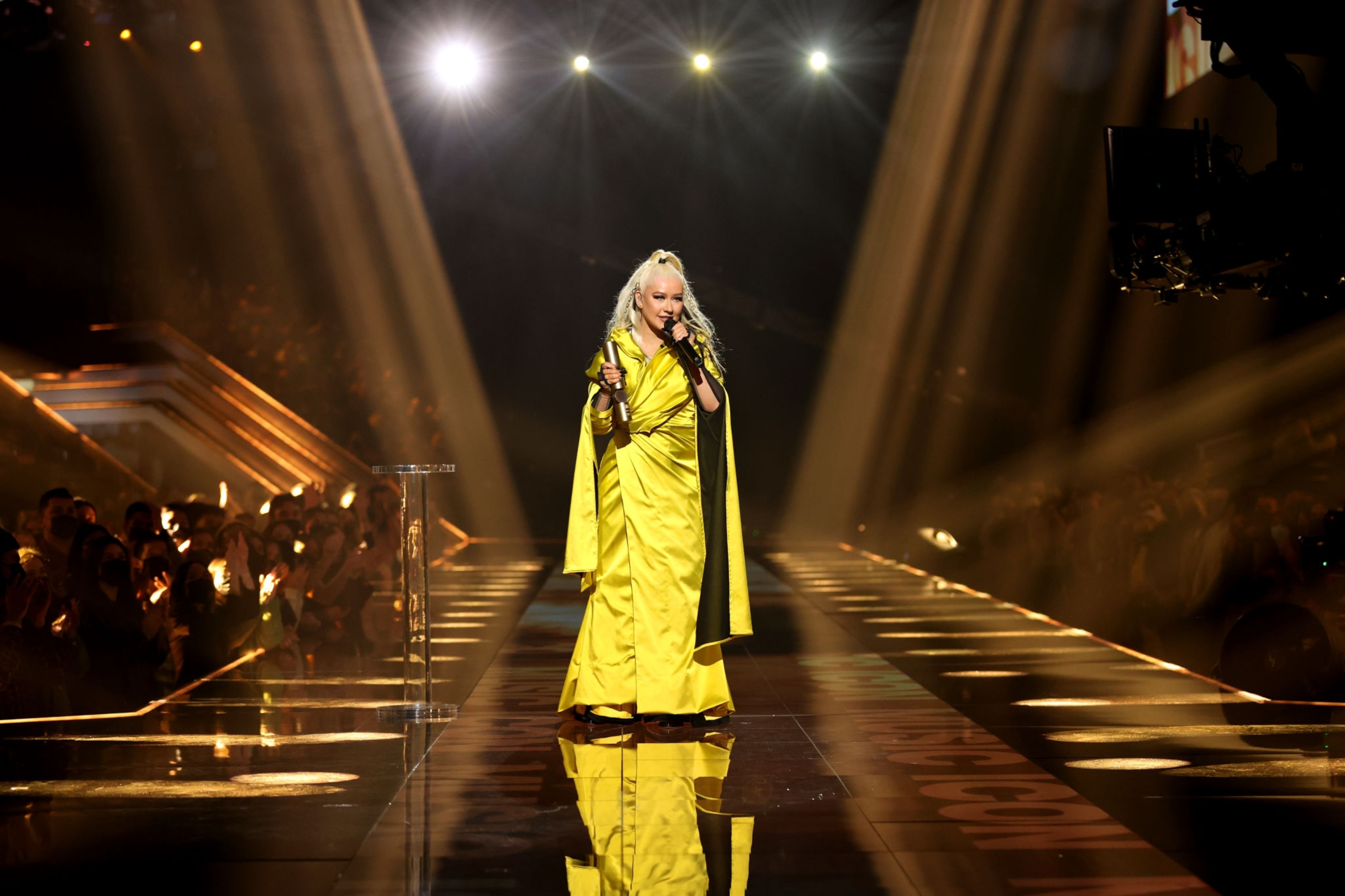 2021_People_s_Choice_Awards_Christina_Aguilera_-_xtinadaily_001.jpg
