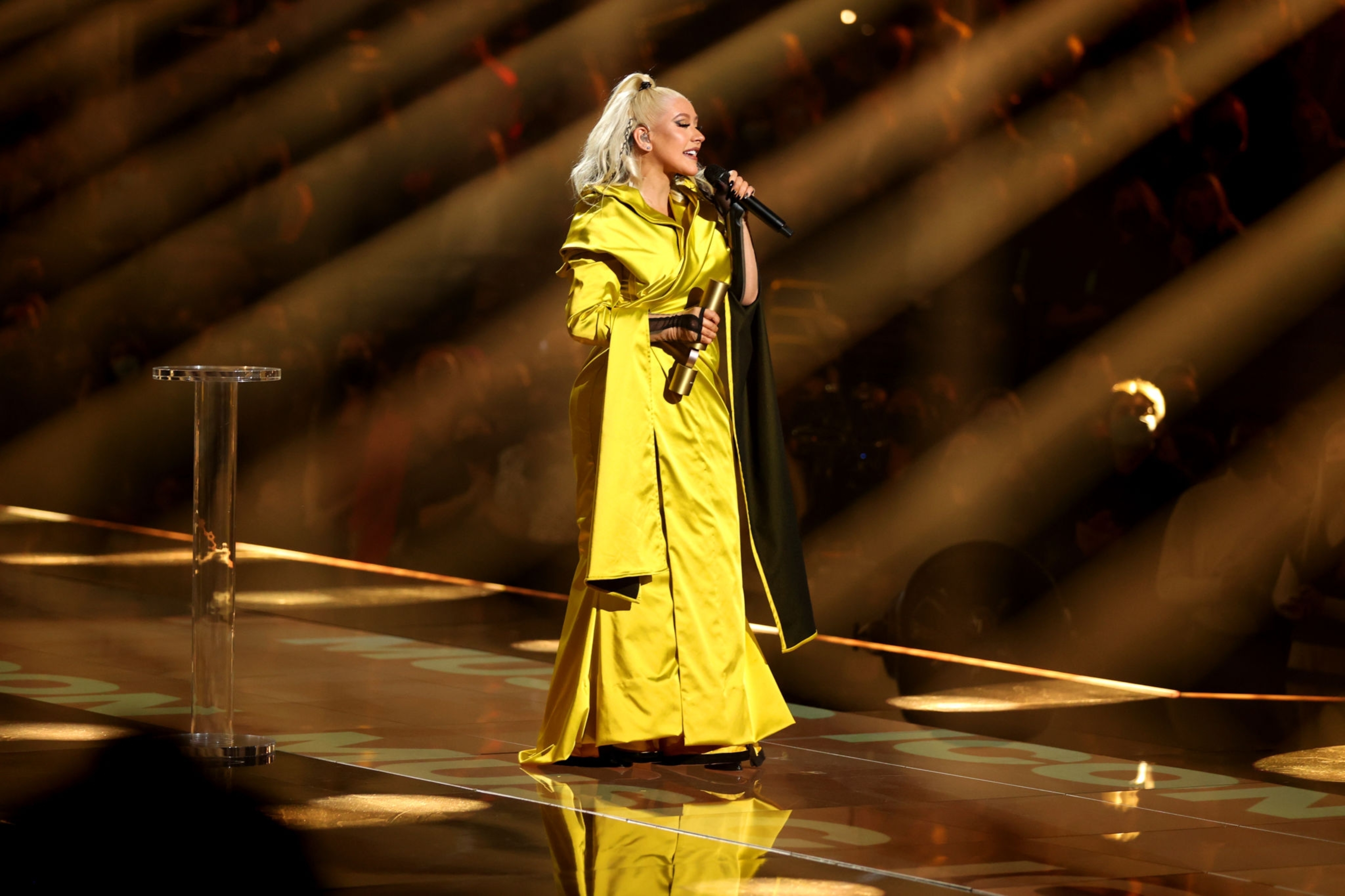 2021_People_s_Choice_Awards_Christina_Aguilera_-_xtinadaily_004.jpg