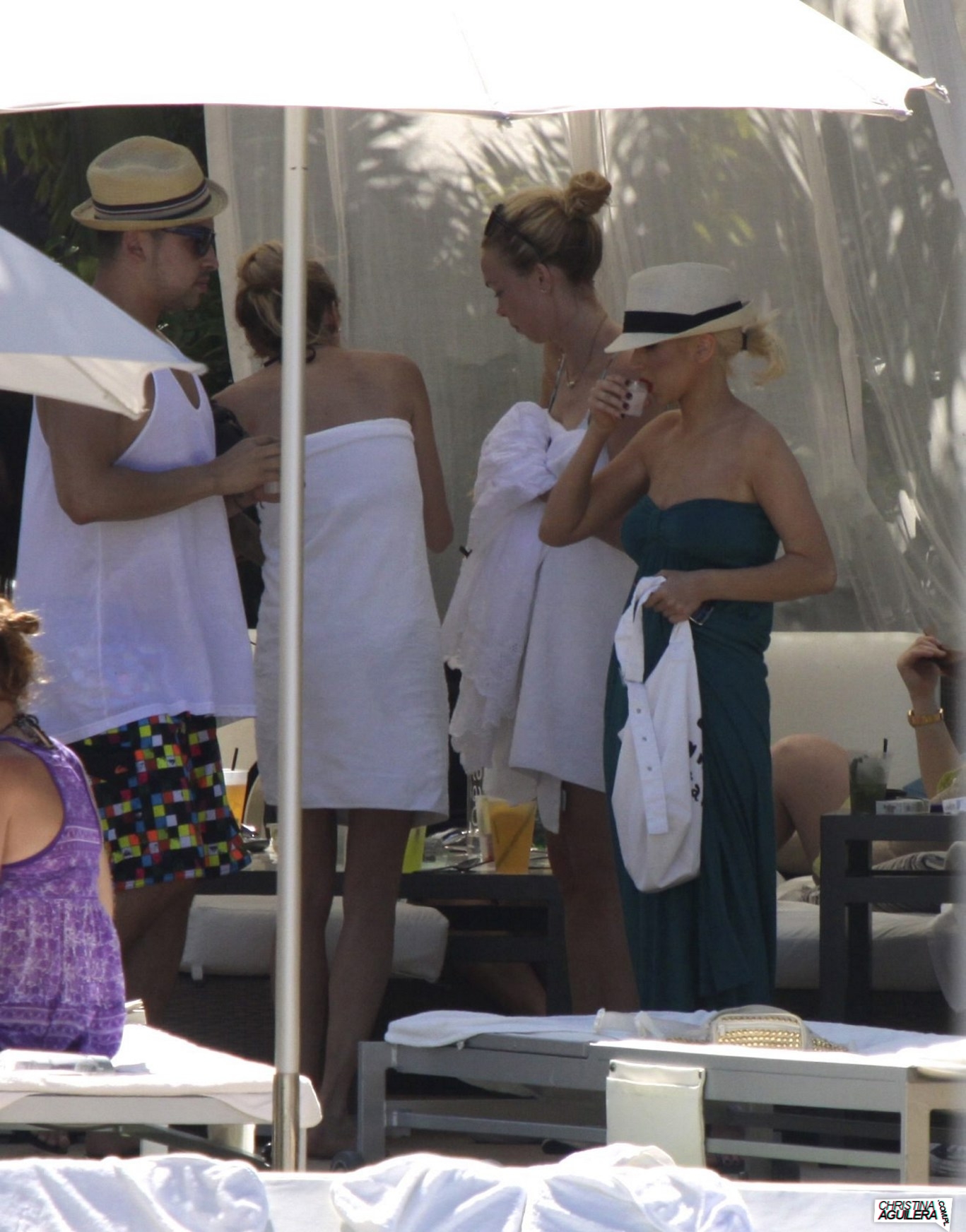 2156013.jpg 2156013.jpg