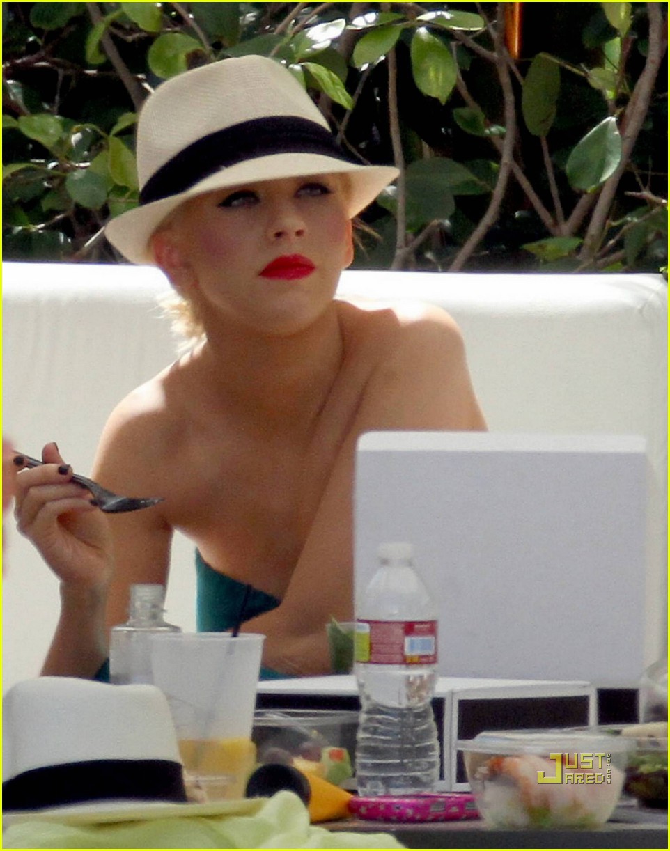 2156098.jpg 2156098.jpg