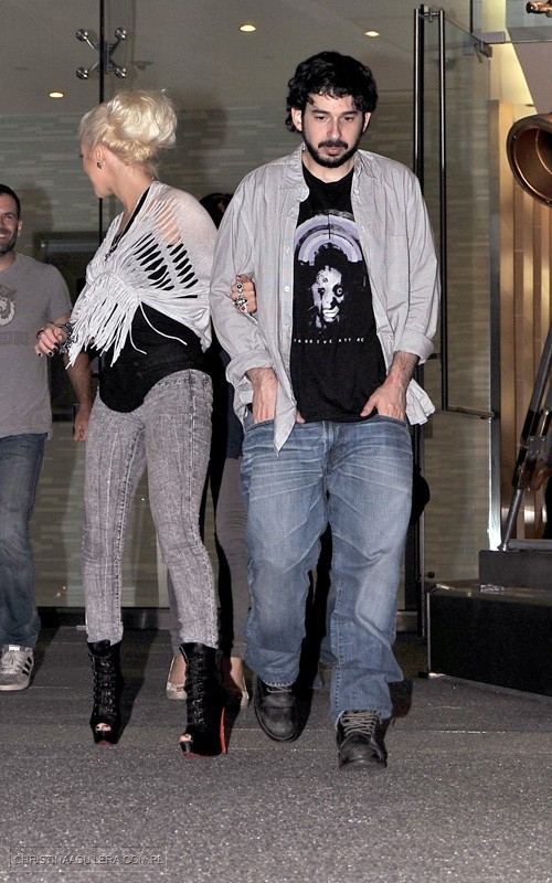 2358013.jpg 2358013.jpg