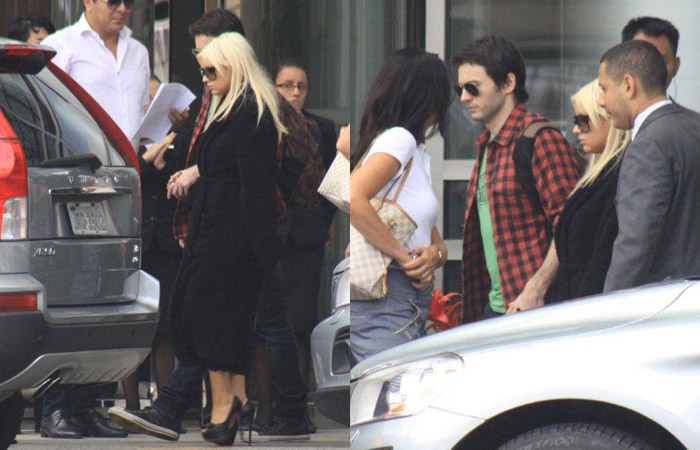 2589654001.jpg 2589654001.jpg