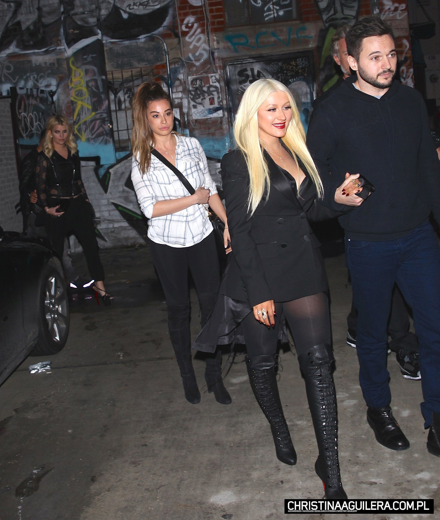 274694005.jpg 274694005.jpg