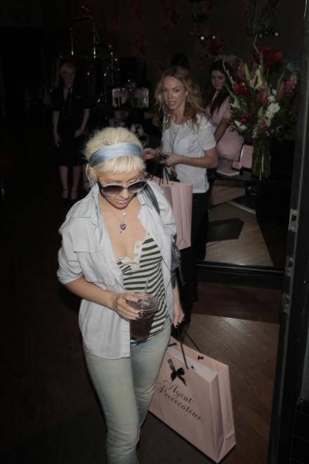 2vlw4r6.jpg 2vlw4r6.jpg