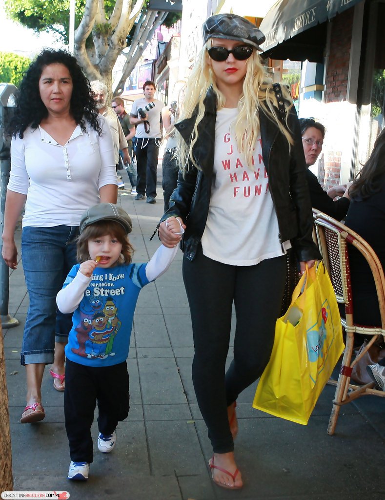 3256004.jpg 3256004.jpg