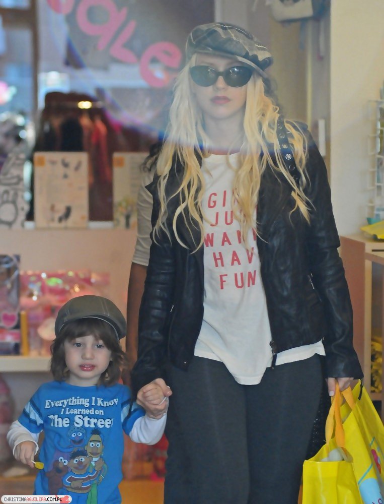 3256034.jpg 3256034.jpg