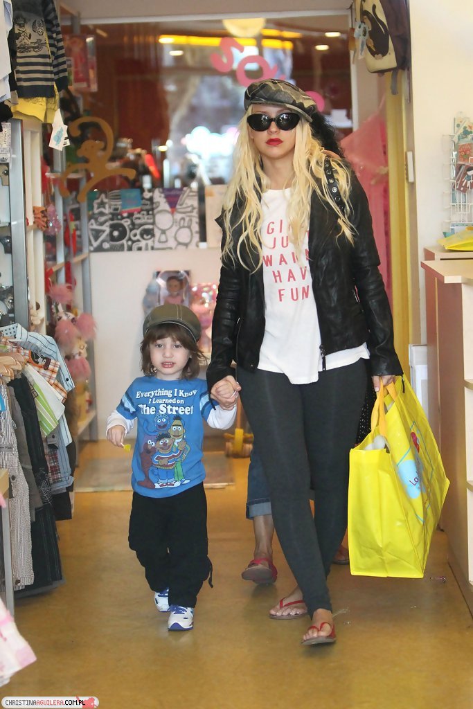 3256071.jpg 3256071.jpg