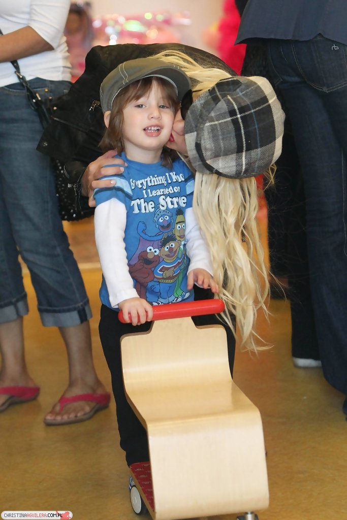 3256082.jpg 3256082.jpg