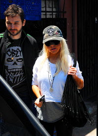 4327007.jpg 4327007.jpg