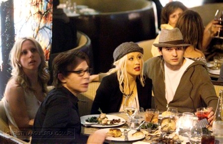 432894009.jpg 432894009.jpg