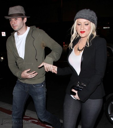 432894021.jpg 432894021.jpg