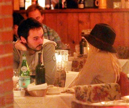 456987023~0.jpg 456987023~0.jpg