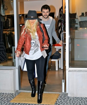 456987045~0.jpg 456987045~0.jpg