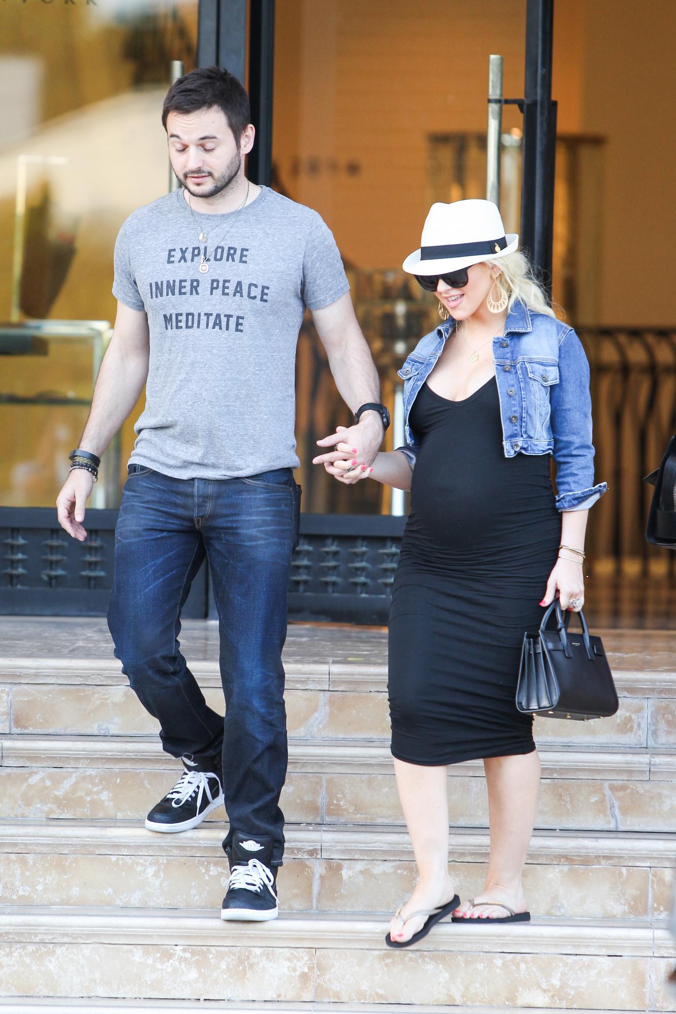 45874023.jpg 45874023.jpg