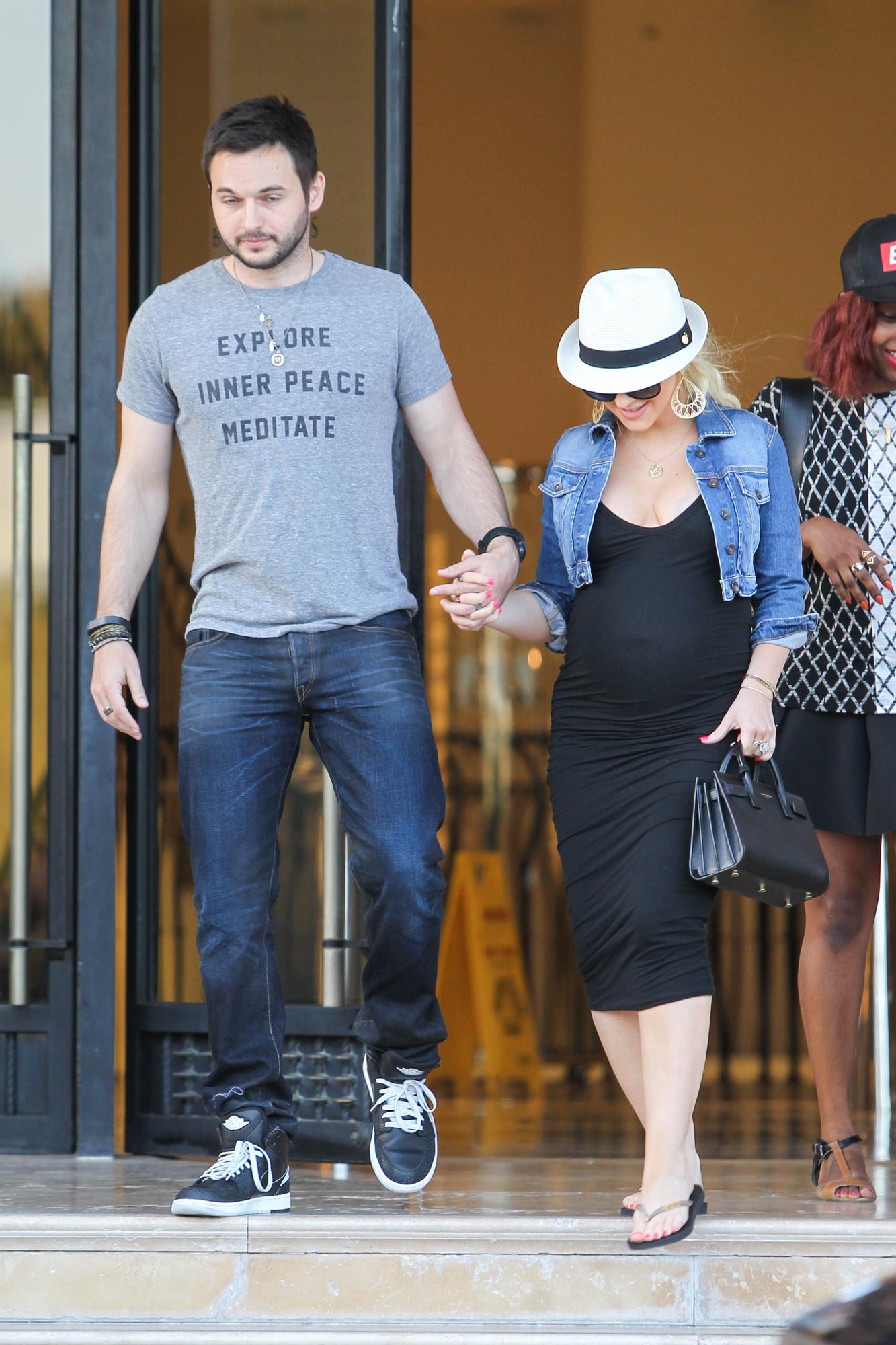 45874033.jpg 45874033.jpg