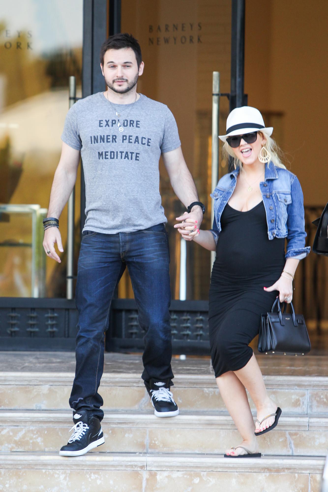 45874045.jpg 45874045.jpg