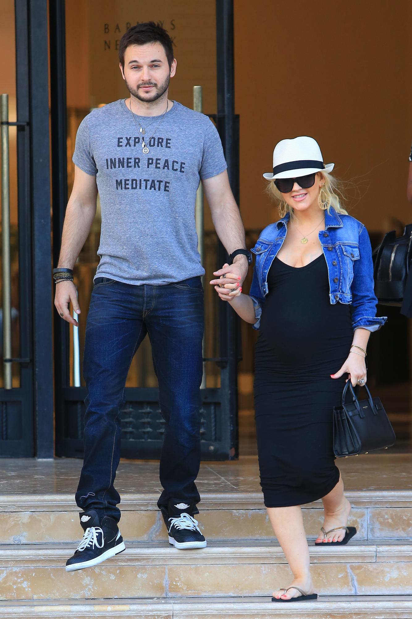 45874049.jpg 45874049.jpg