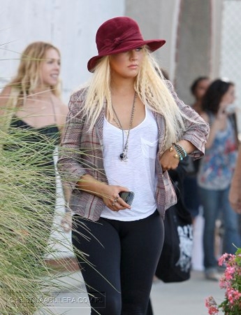 45895036.jpg 45895036.jpg