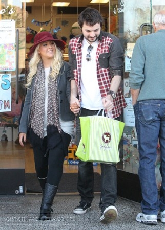 463214014.jpg 463214014.jpg