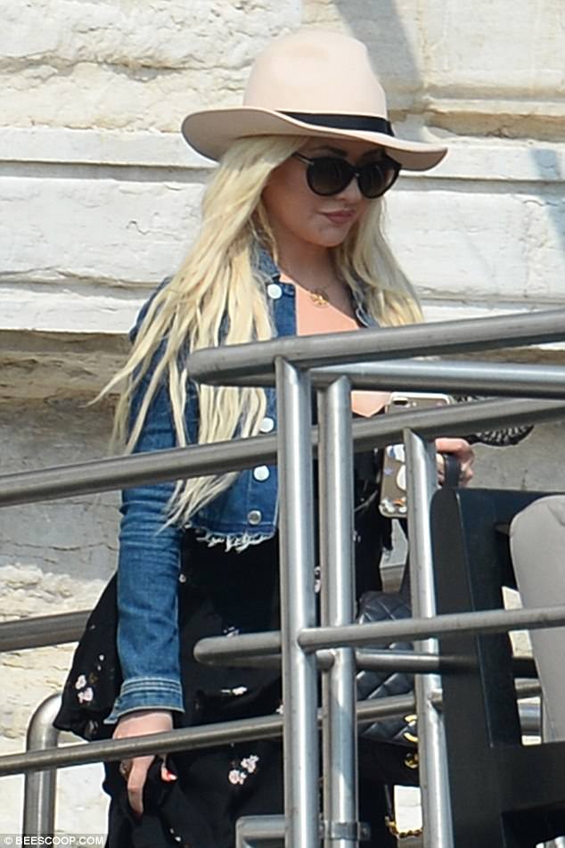 47185009.jpg 47185009.jpg