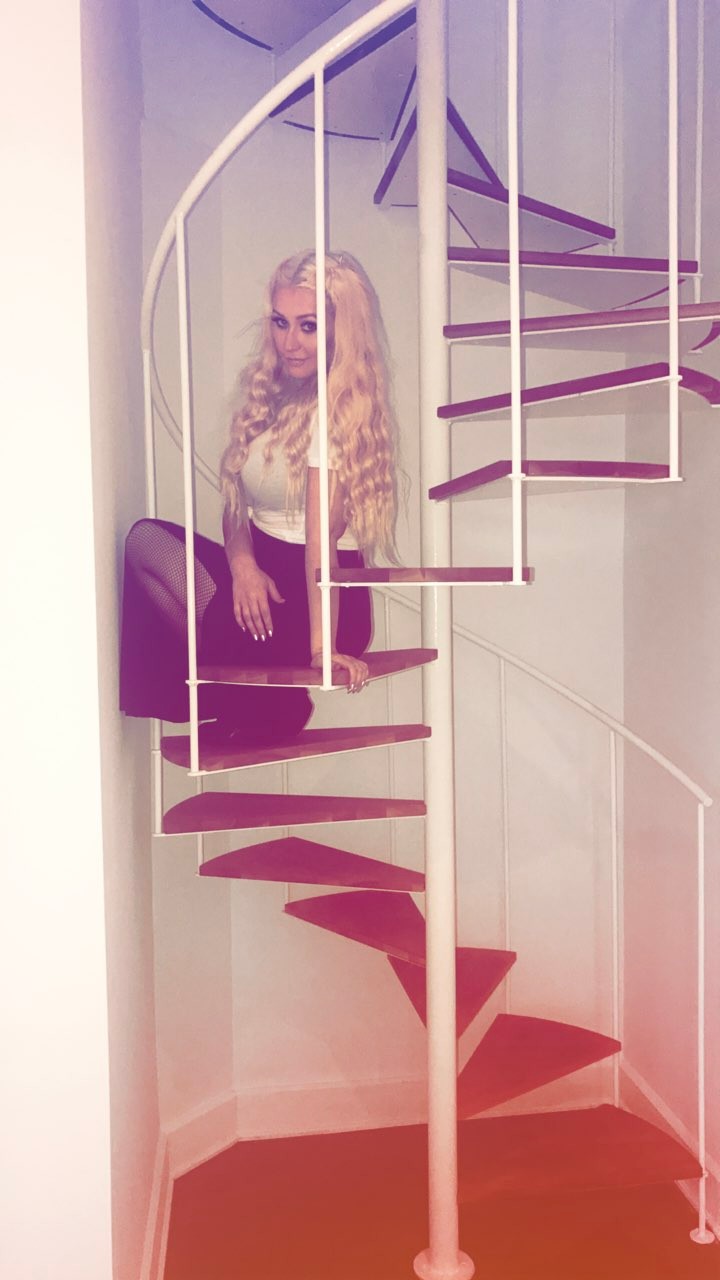 4R81frlT_o.jpg 4R81frlT_o.jpg