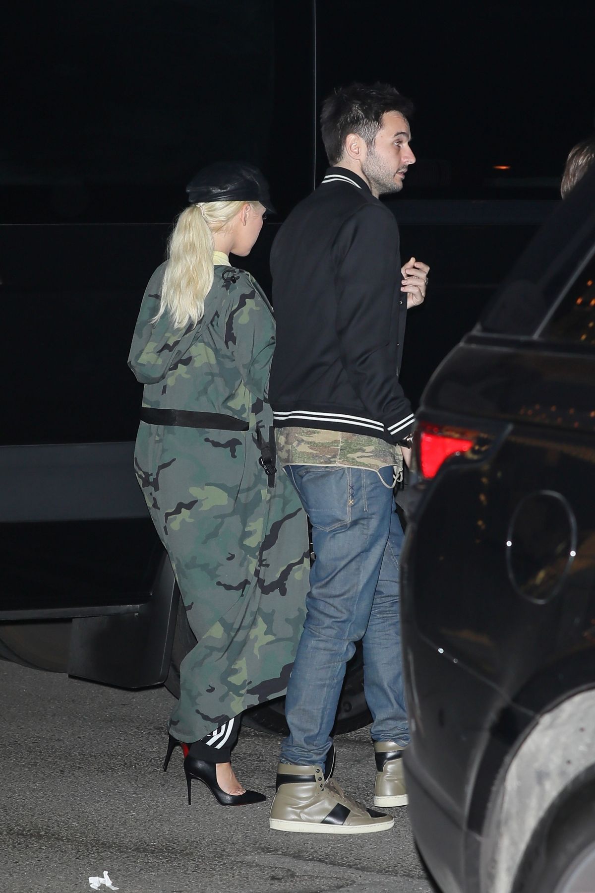 5747003.jpg 5747003.jpg