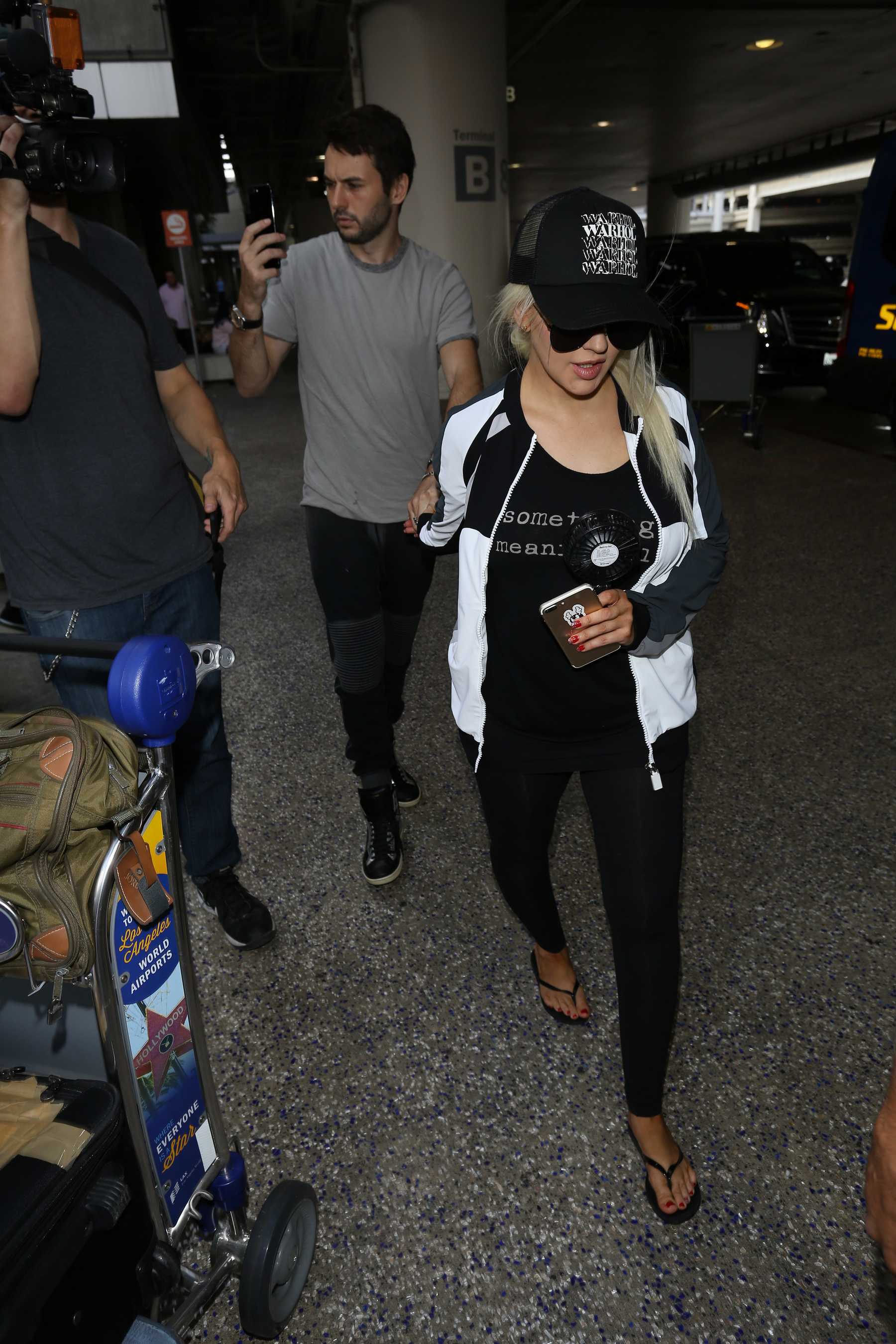 5845001.jpg 5845001.jpg