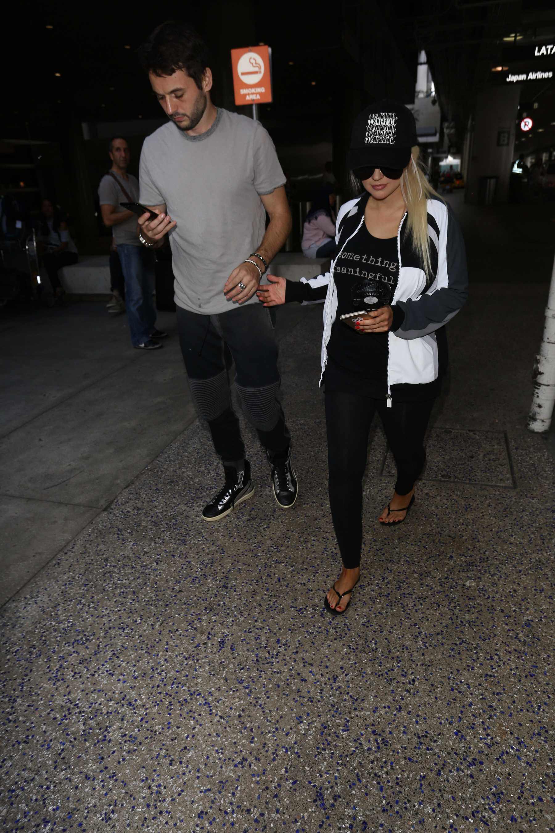 5845009.jpg 5845009.jpg