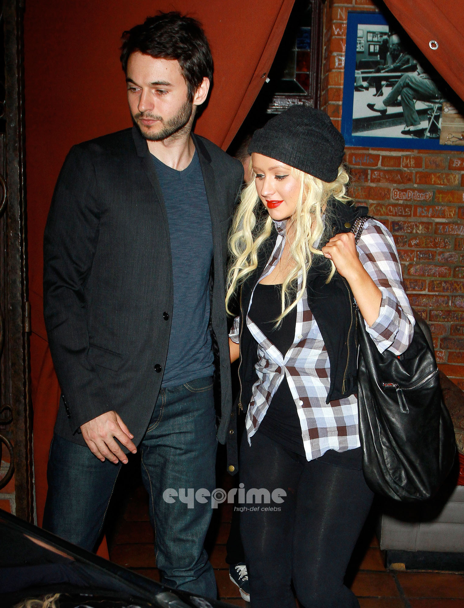 589644003.jpg 589644003.jpg