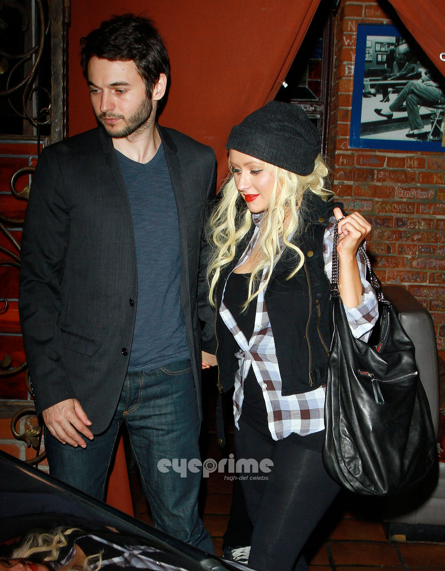 589644007.jpg 589644007.jpg