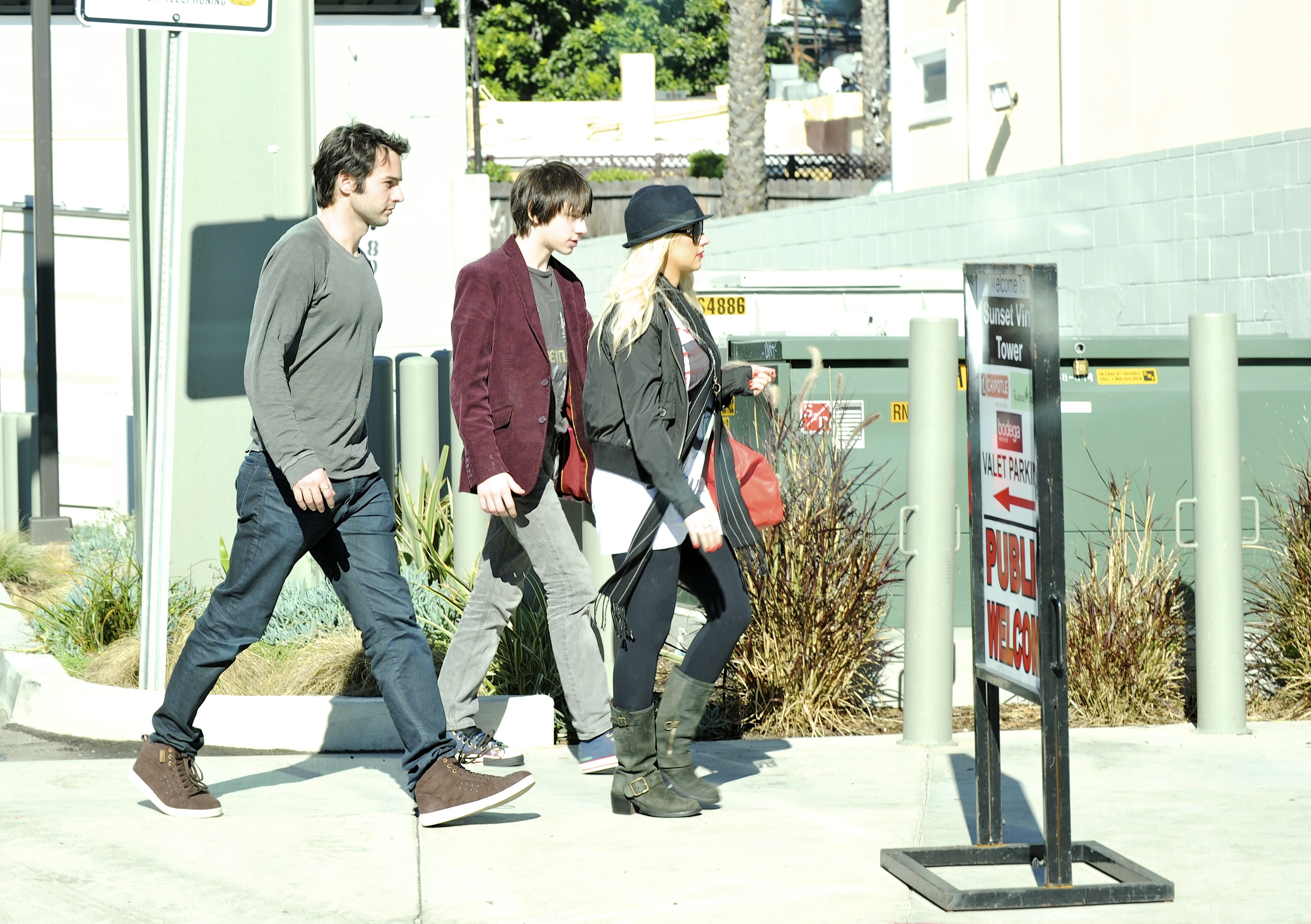 6589010.jpg 6589010.jpg