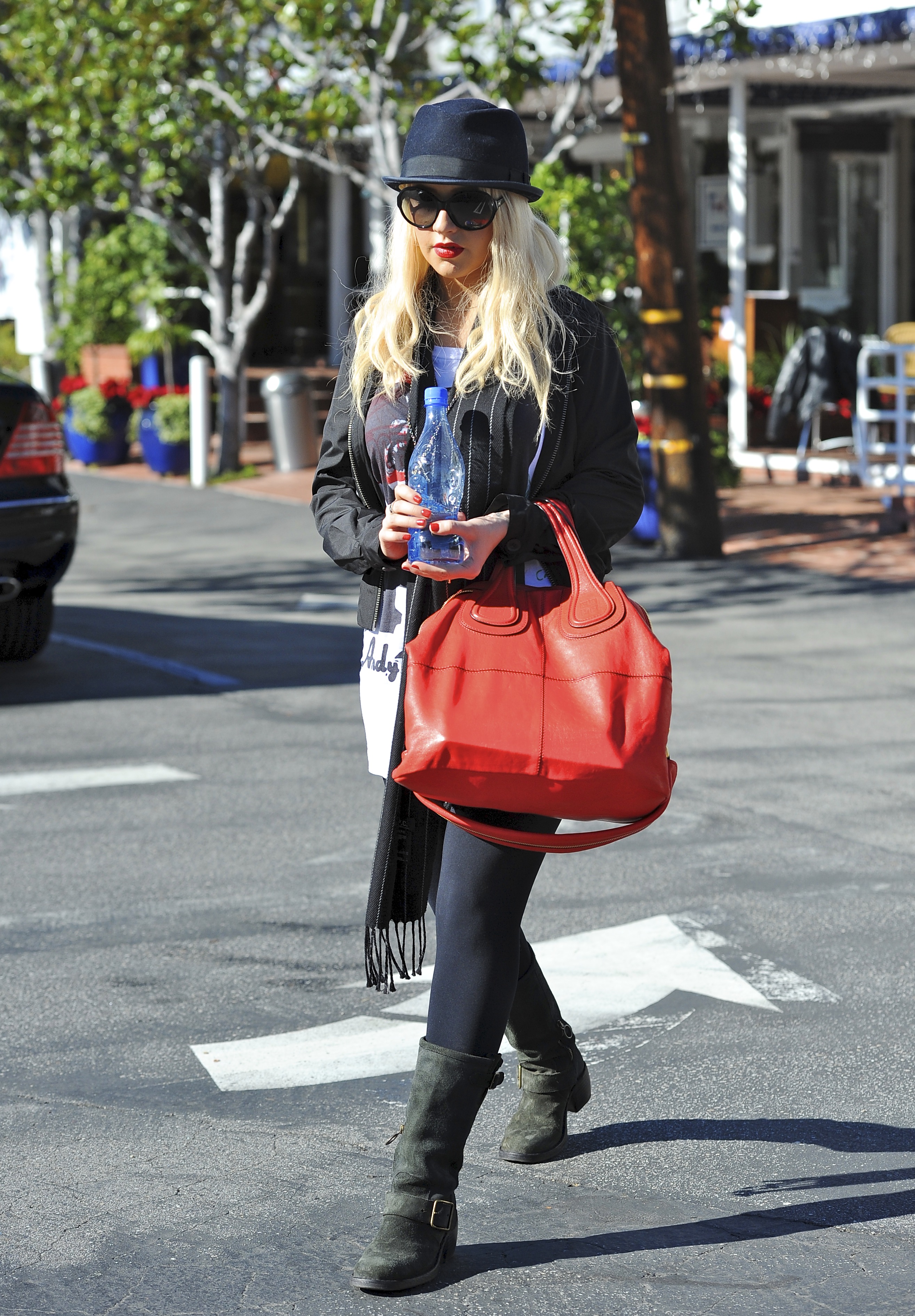 6589022.jpg 6589022.jpg