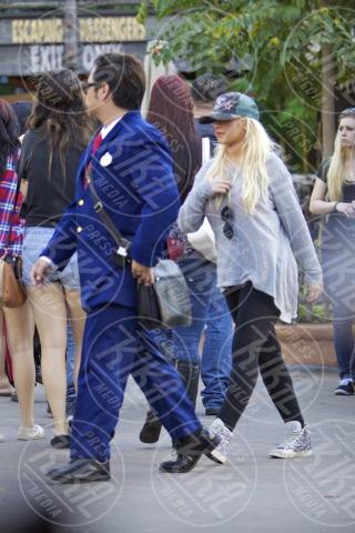 71028002.jpg 71028002.jpg