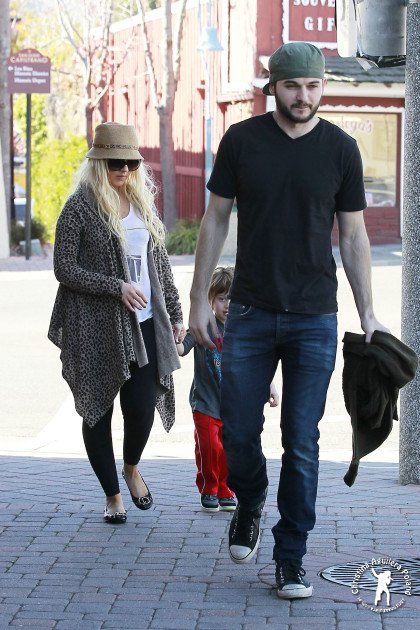 71394048.jpg 71394048.jpg