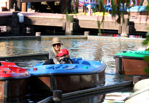 71394069.jpg 71394069.jpg