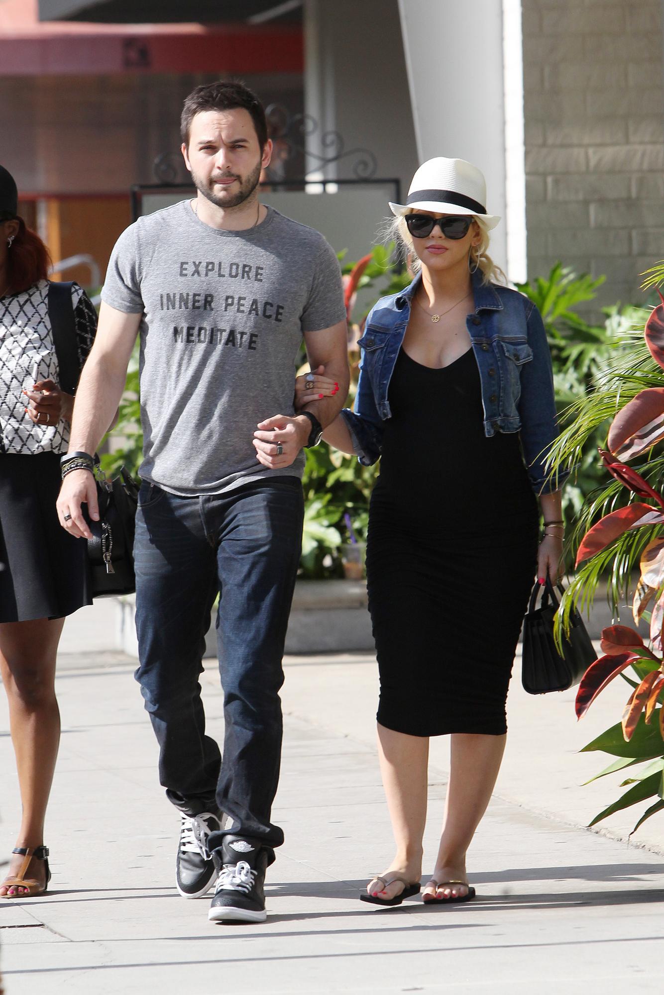 71874008.jpg 71874008.jpg