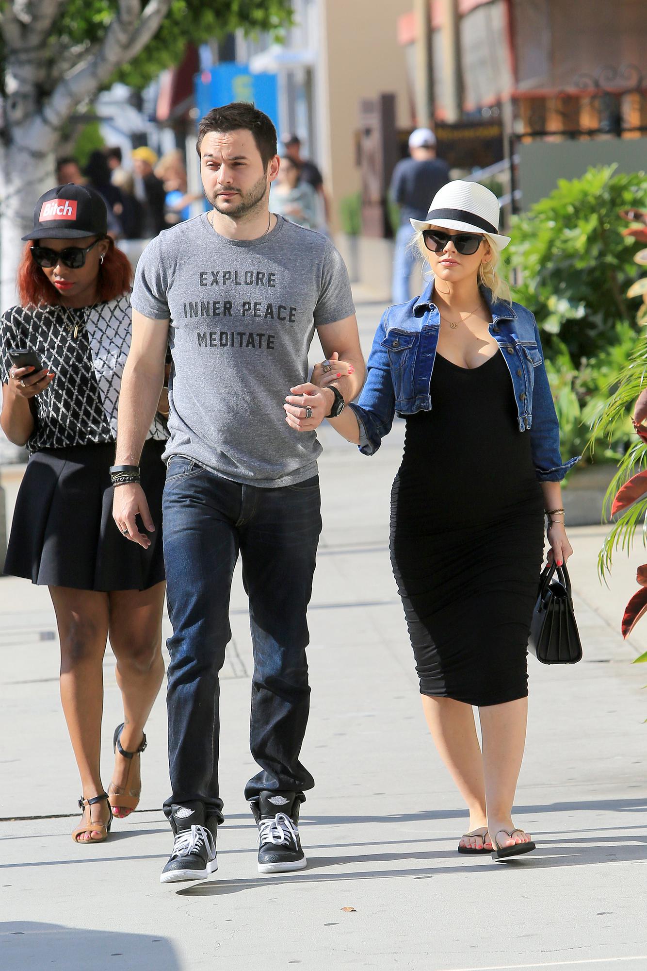 71874014.jpg 71874014.jpg