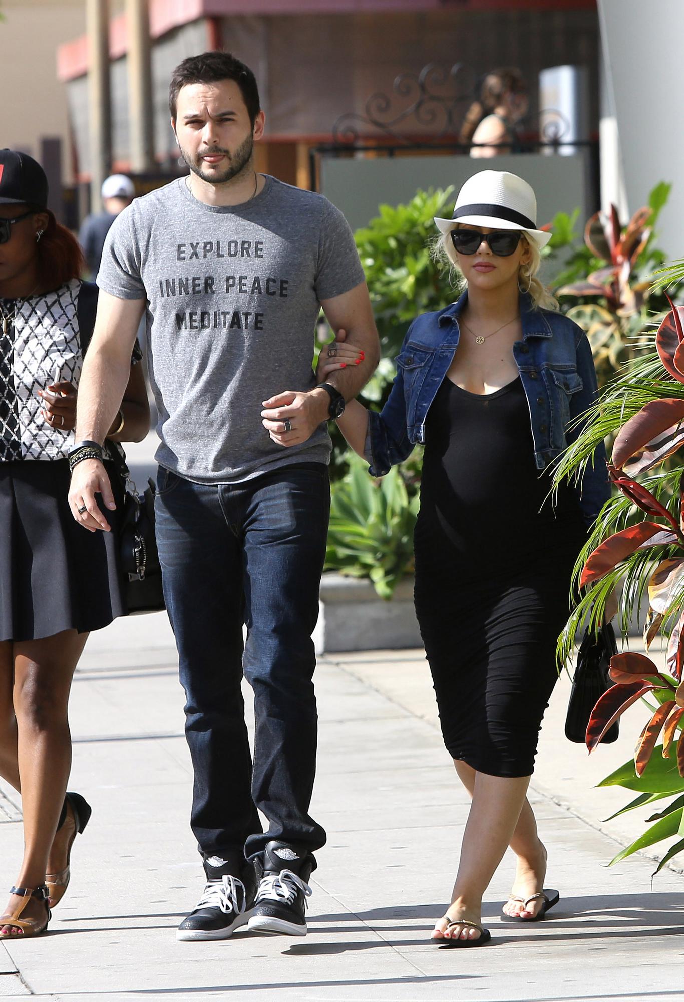 71874056.jpg 71874056.jpg