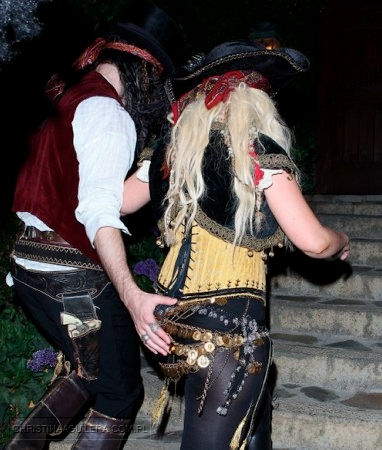 7412369001.jpg 7412369001.jpg