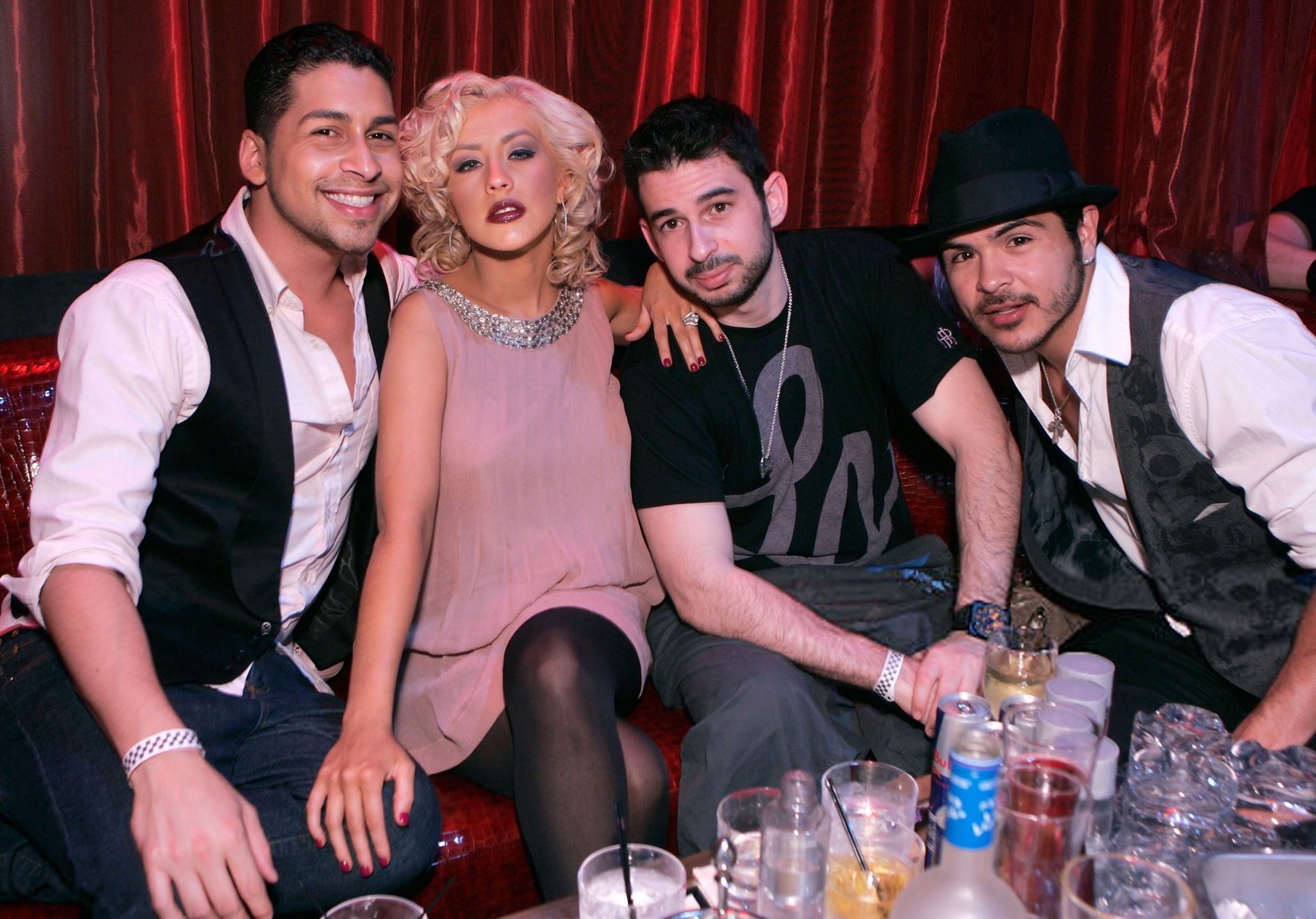 76608317.png 76608317.png