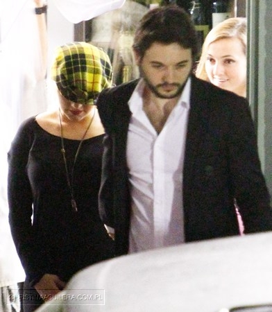 789546008.jpg 789546008.jpg